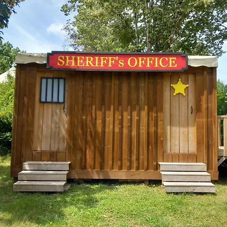 Les Auzerals Camping Du Lac Rabastens Buitenkant foto