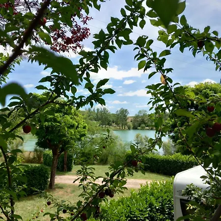 Les Auzerals Camping Du Lac Rabastens Buitenkant foto
