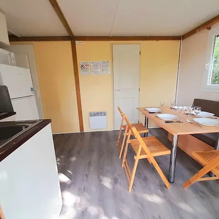 Les Auzerals Camping Du Lac Rabastens Buitenkant foto