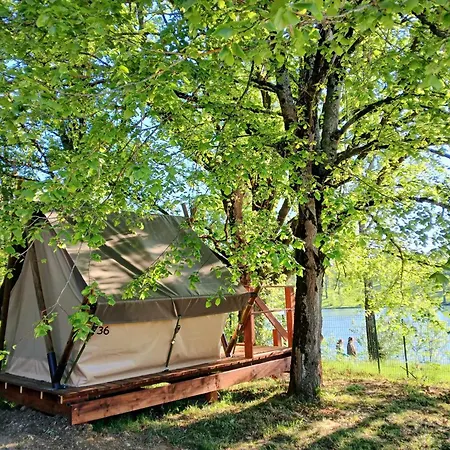 Les Auzerals Camping Du Lac Rabastens Buitenkant foto